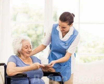 Сиделка в Украине 2026: обучение, документы, нюансы