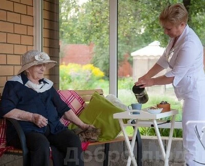 Поиск сиделки за рубежом: на что обратить внимание